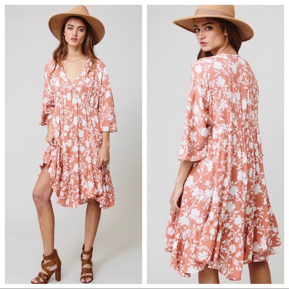 Fabulous asymmetrical hem floral dress - Picture 3 of 4